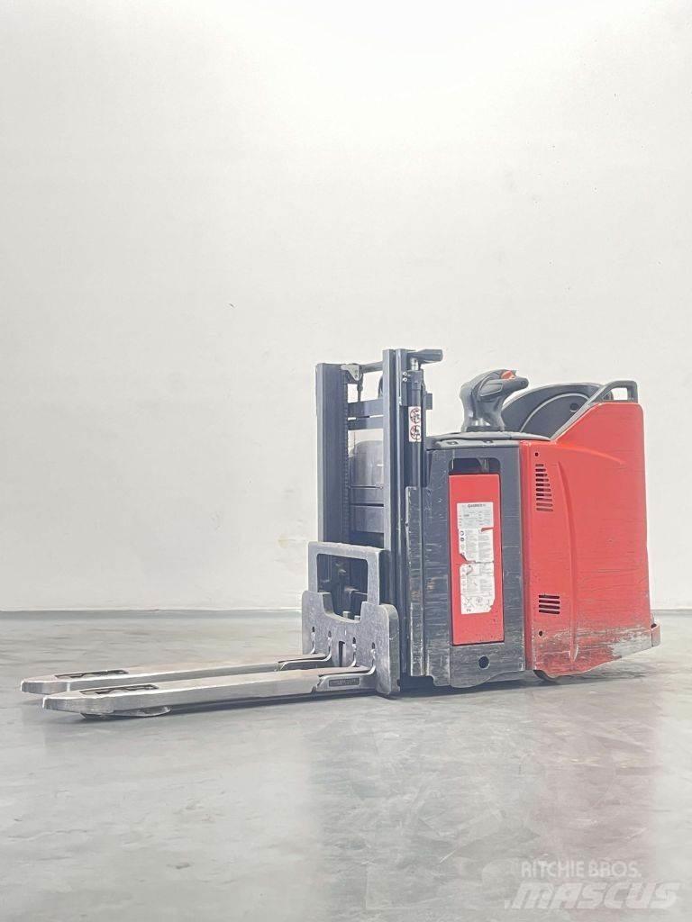 Linde D12SPHP-133 Staplare-led