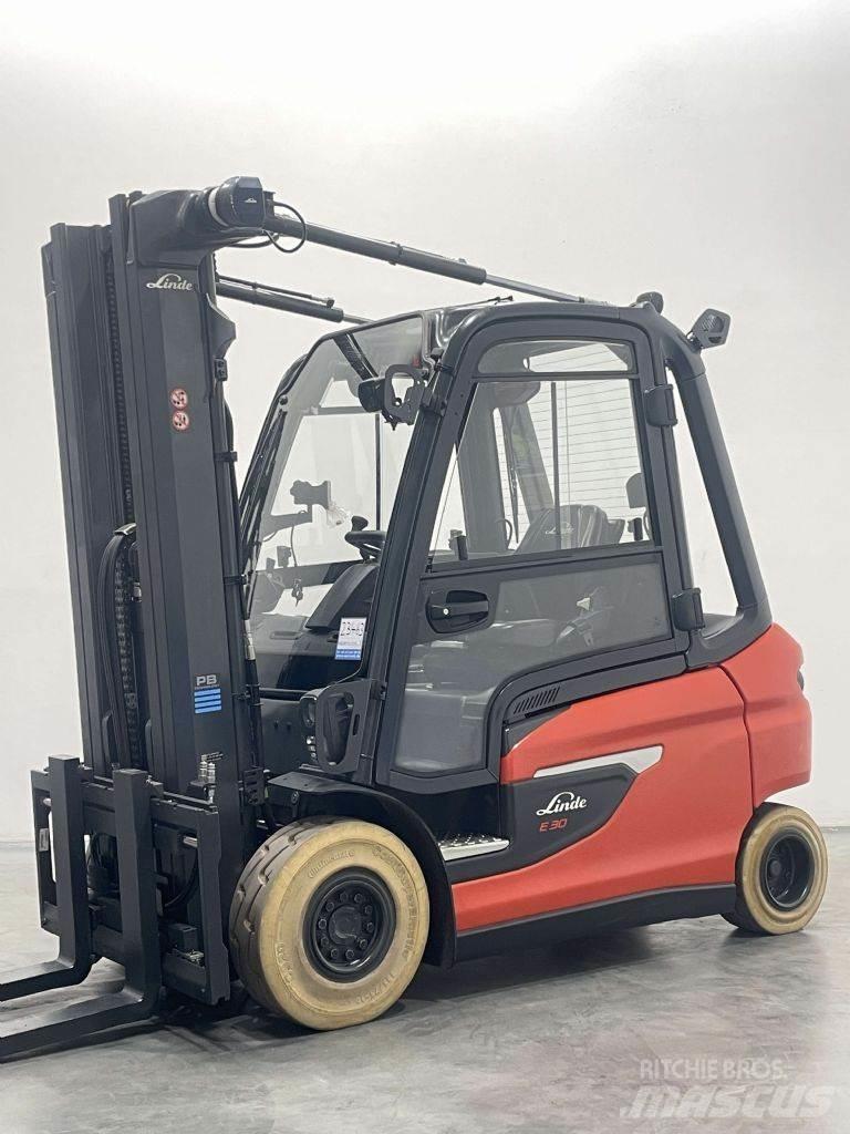 Linde E30L-01-1252 Elmotviktstruckar