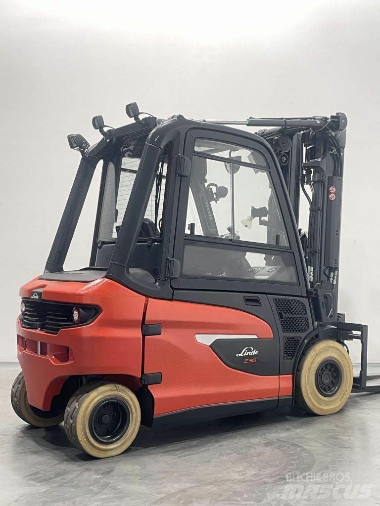 Linde E30L-01-1252 Elmotviktstruckar