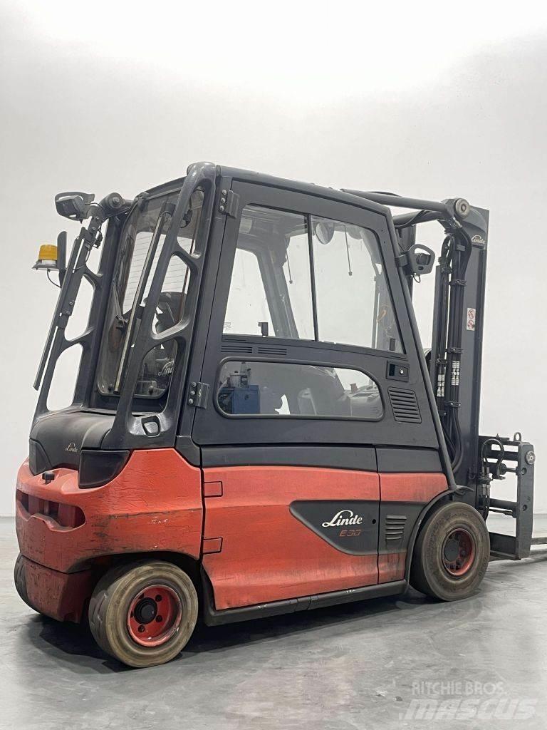 Linde E30L-01-387 Elmotviktstruckar