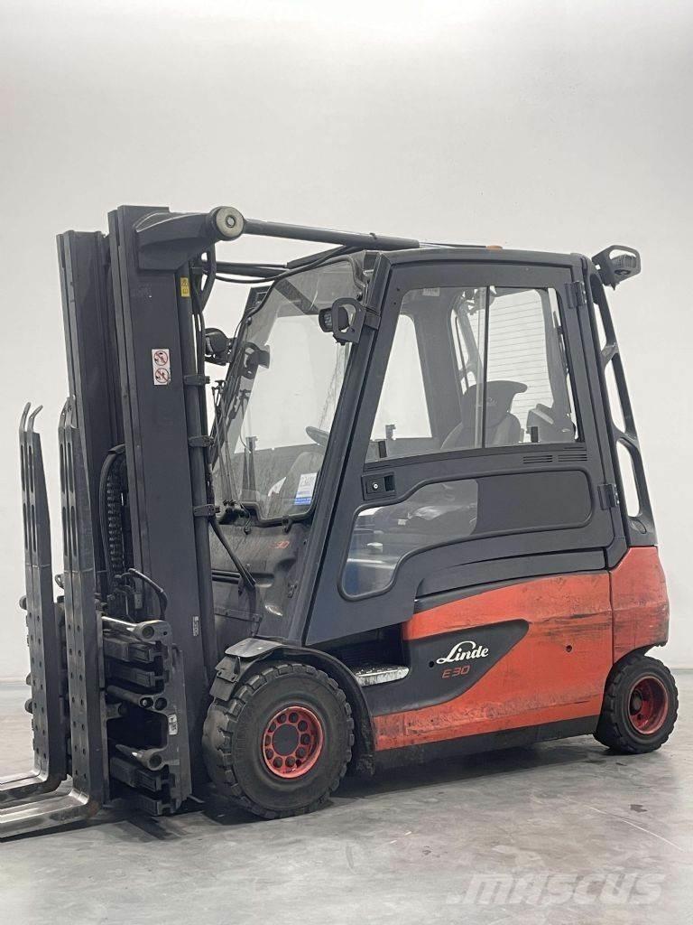 Linde E30L-01-387 Elmotviktstruckar