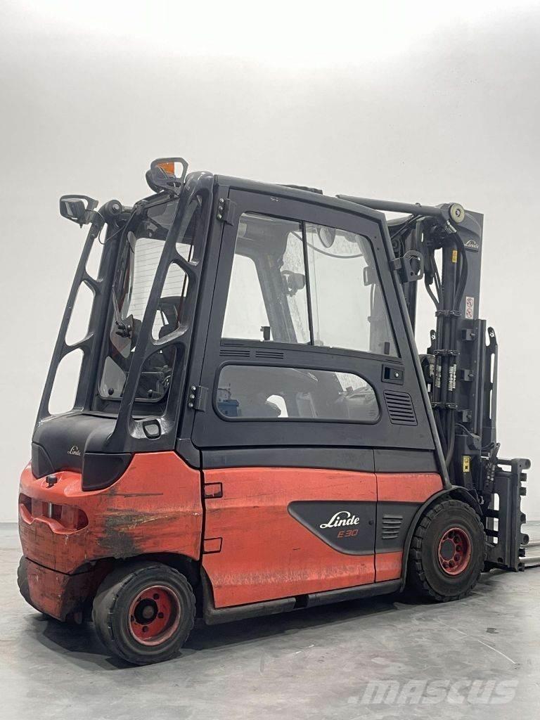 Linde E30L-01-387 Elmotviktstruckar
