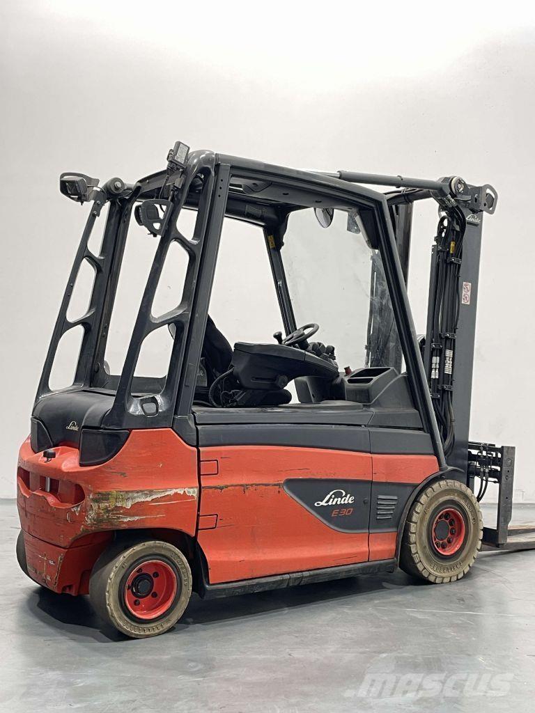 Linde E30L-01-387 Elmotviktstruckar