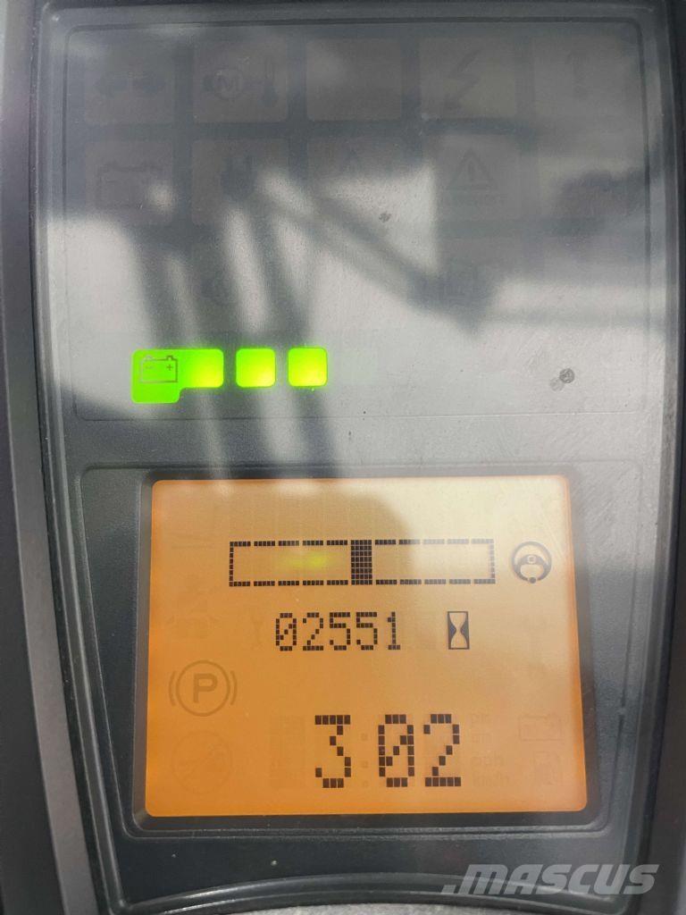 Linde E50HL-01-388 Elmotviktstruckar