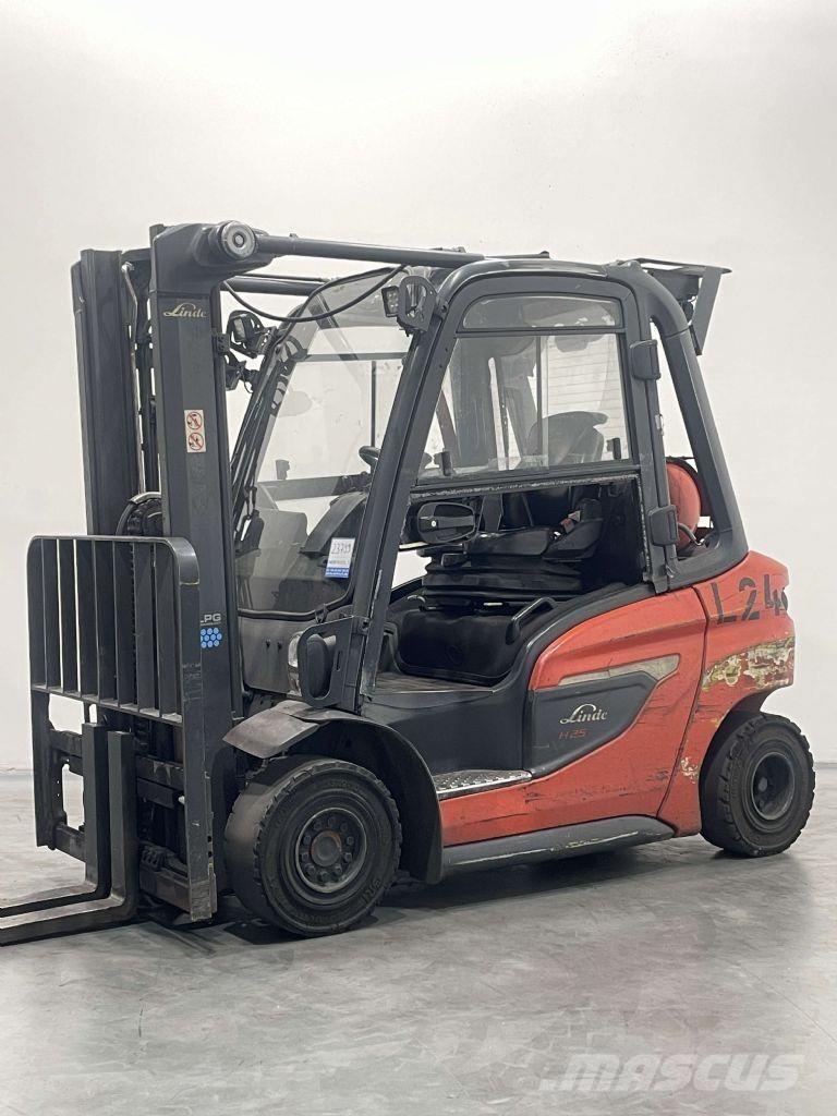 Linde H25T-01-1202 Gasolmotviktstruckar