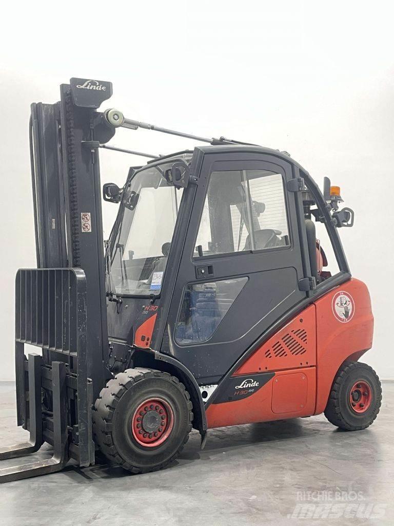 Linde H30T-02-393 Gasolmotviktstruckar