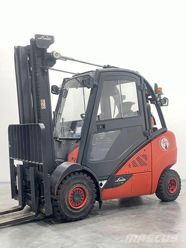 Linde H30T-02-393 Gasolmotviktstruckar