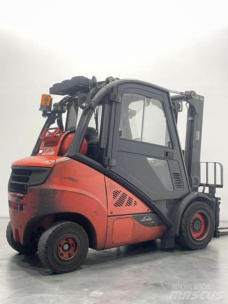 Linde H30T-02-393 Gasolmotviktstruckar