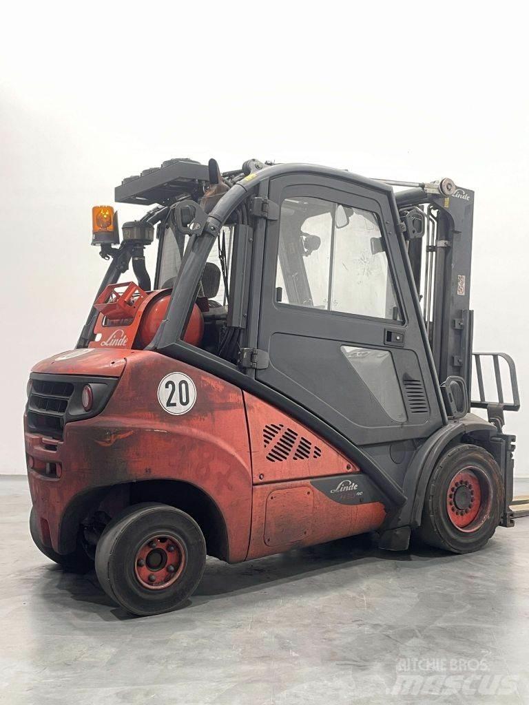 Linde H30T-02-393 Gasolmotviktstruckar