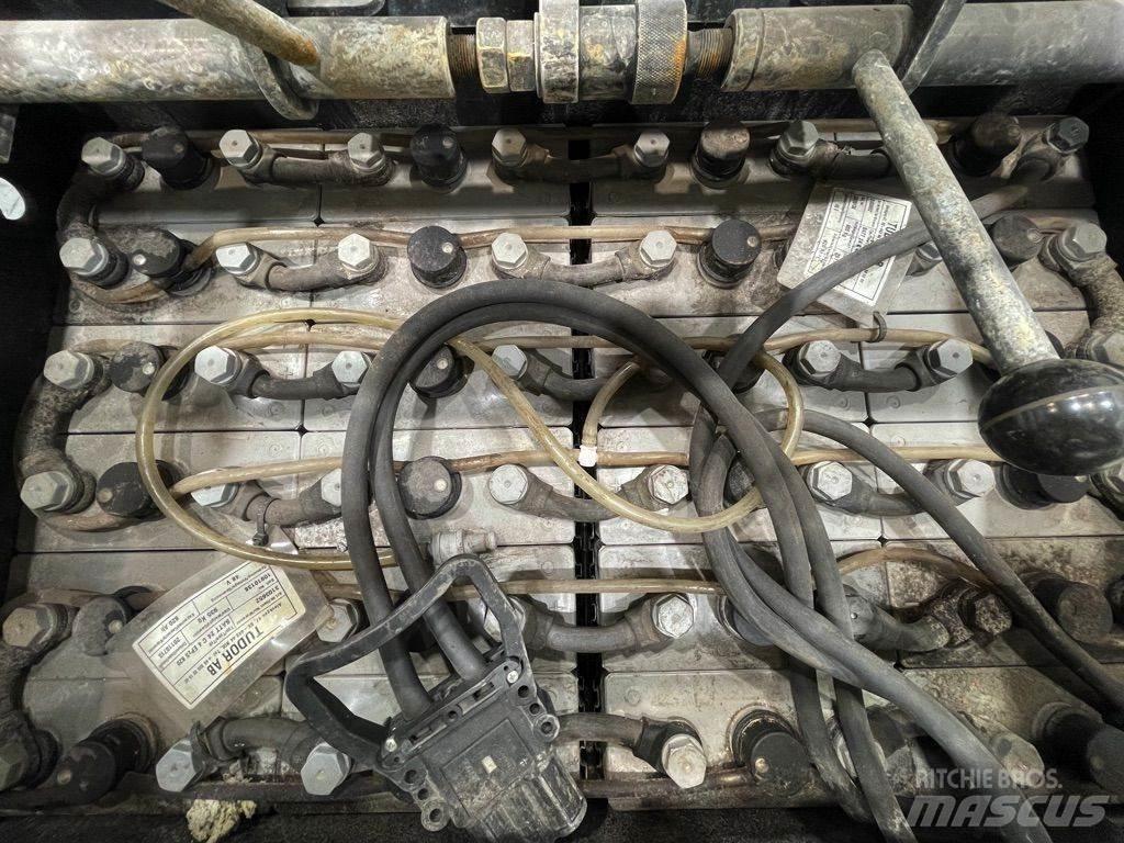 Linde V12-015 Plocktruck, höglyftande