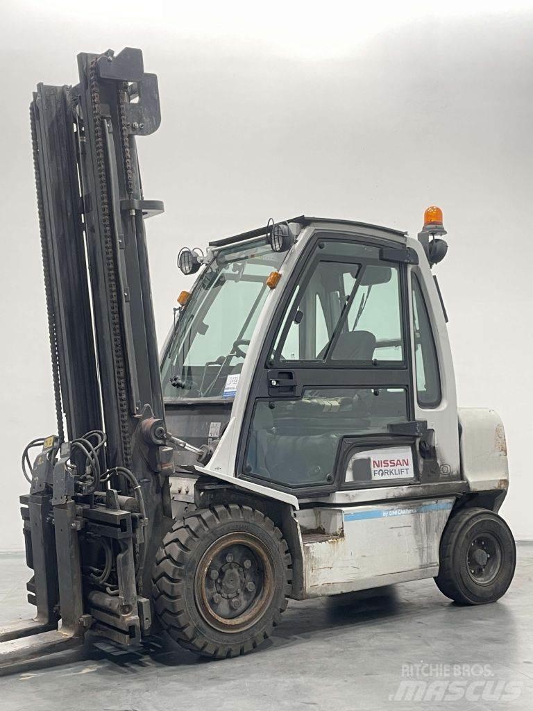 Nissan YG1D2A300 Dieselmotviktstruckar