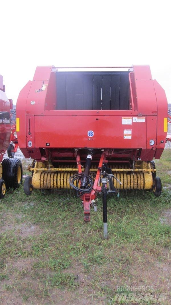New Holland BR780 Rundbalspressar