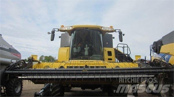 New Holland CX840 Skördetröskor