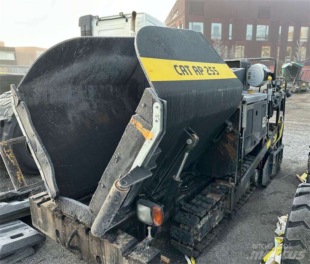 CAT AP255 Paver Asfaltsläggningsmaskiner
