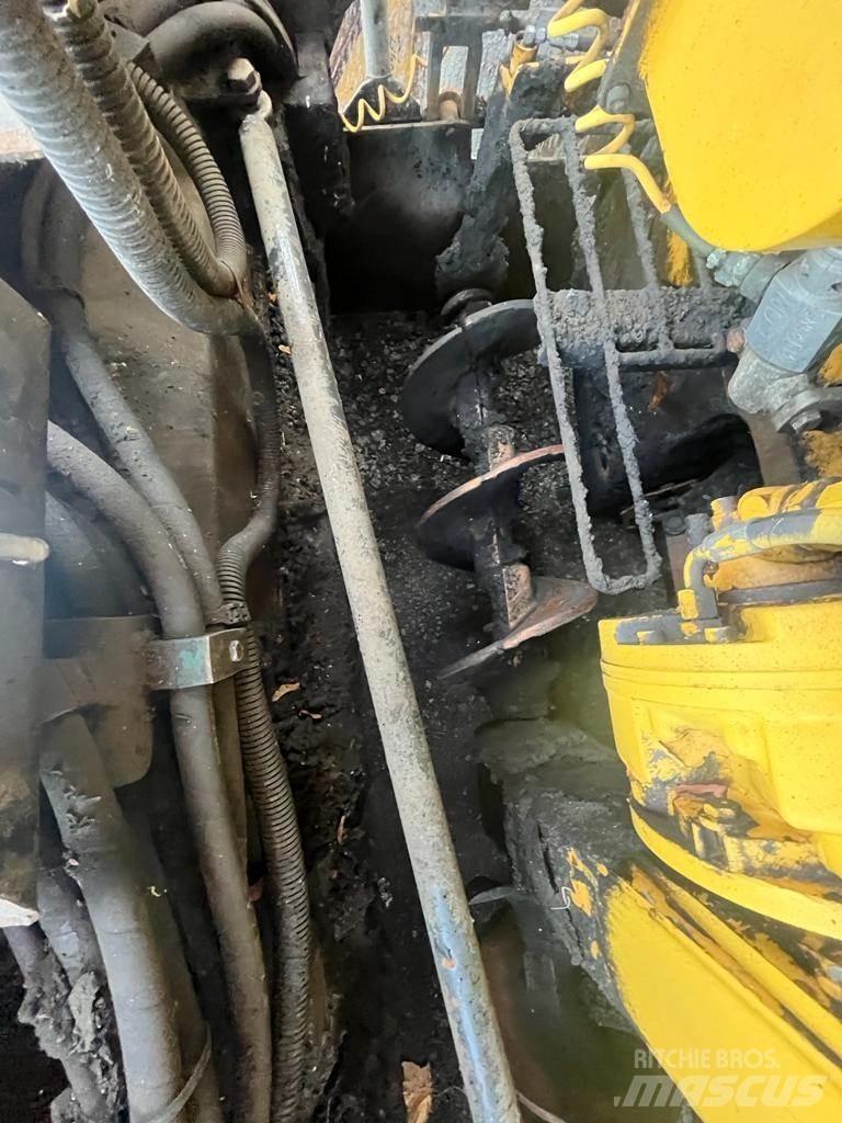 CAT AP600 Paver Asfaltsläggningsmaskiner
