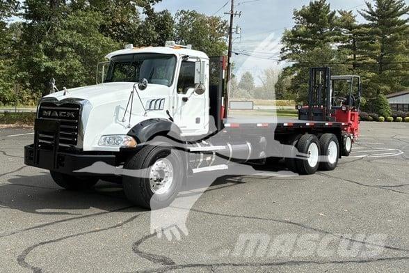 Moffett M55 Fordonstruckar
