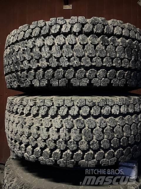  26.5X25 SNÖHJUL Däck, hjul och fälgar