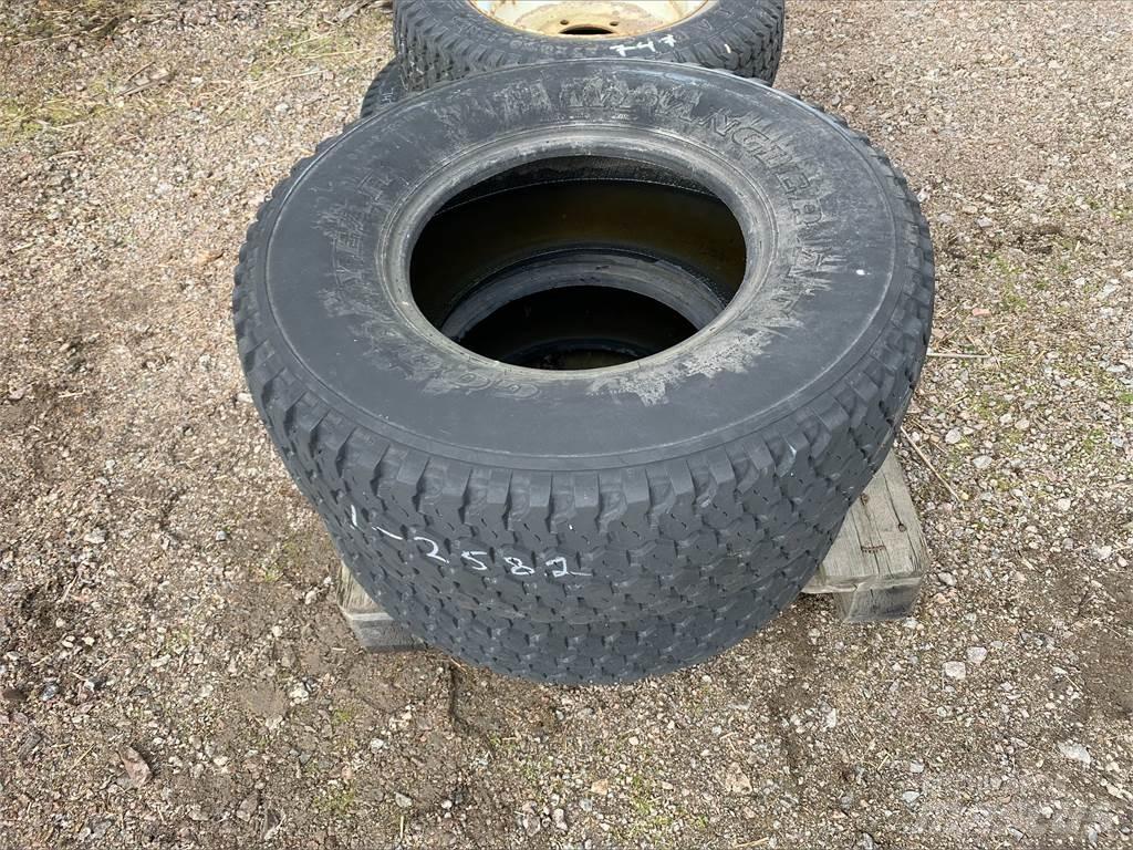  31/10.5X15 Däck, hjul och fälgar