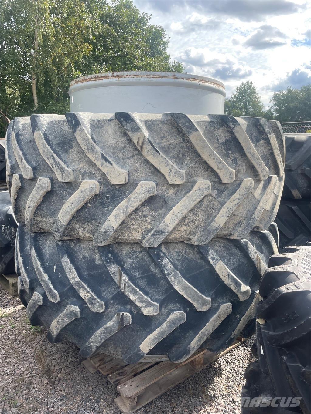 650/65X38 DUBBELMONTAGE Däck, hjul och fälgar