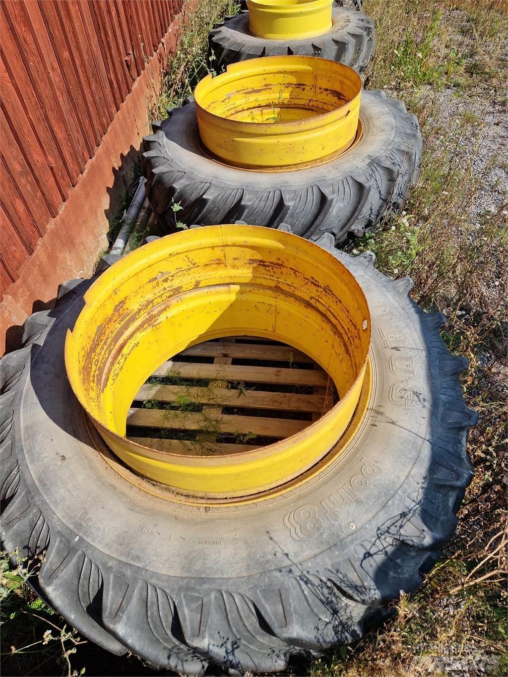 650/65x42, 540/65x30 Däck, hjul och fälgar
