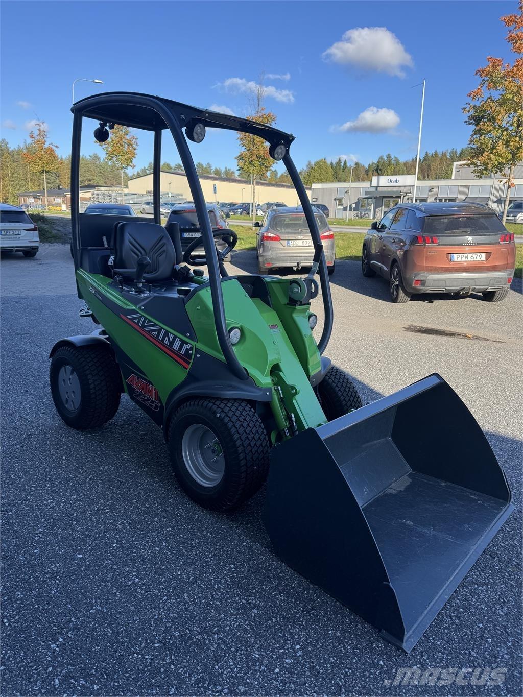 Avant 225 med skopa Kompaktlastare