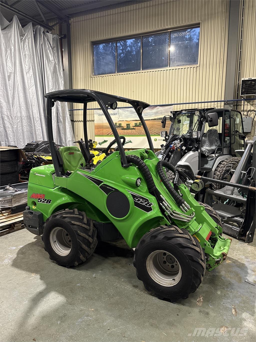 Avant 528 Kompaktlastare