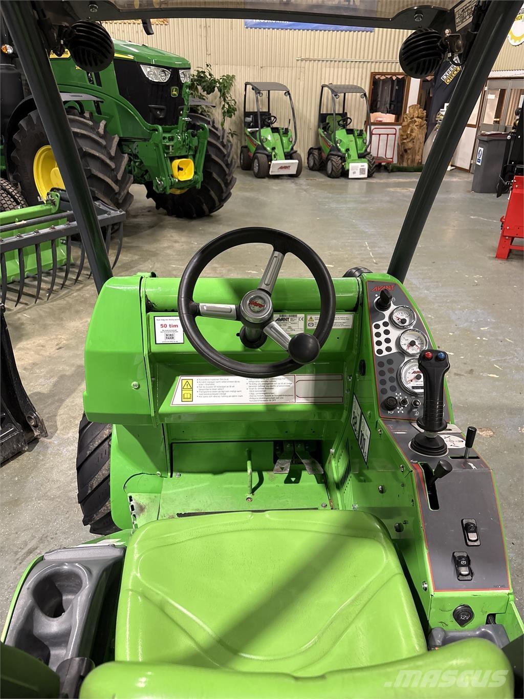 Avant 528 Kompaktlastare