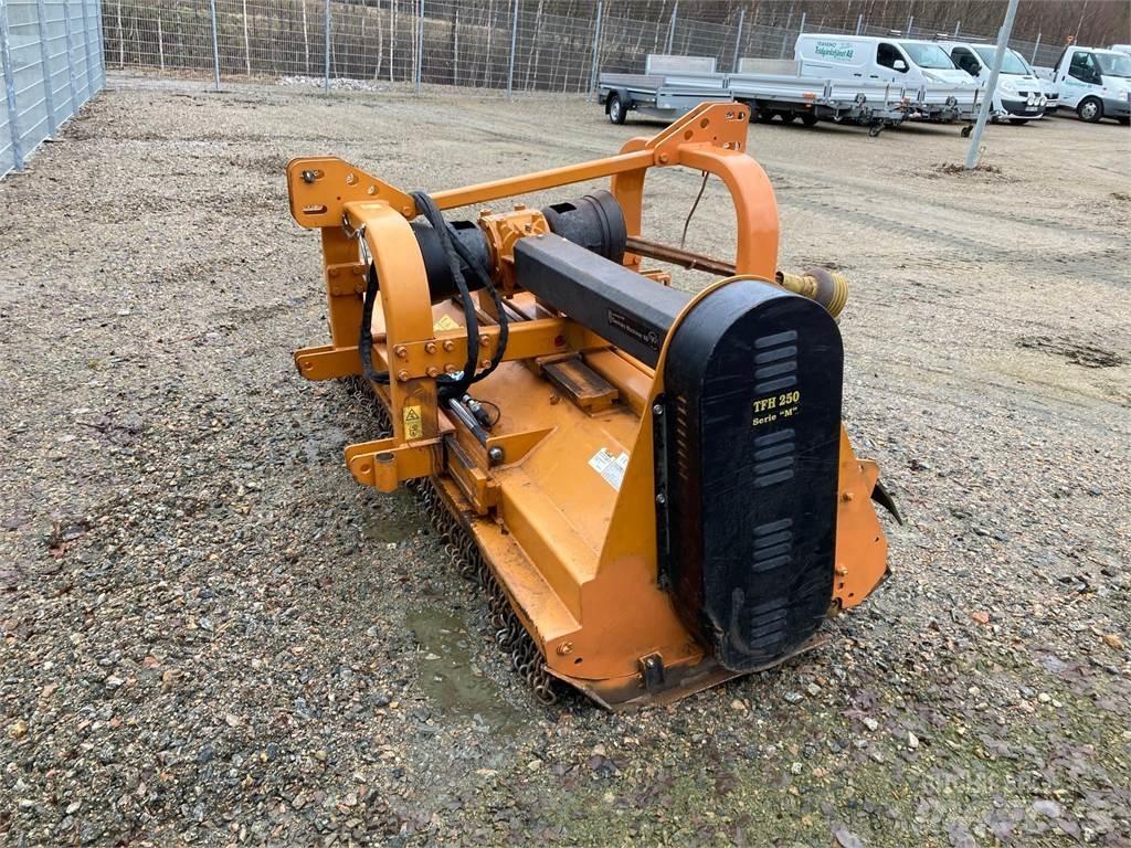 Berti TFH-M250 SLAGHACK Övriga lantbruksmaskiner