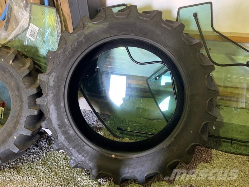 BKT Däck 340/85 R38 Däck, hjul och fälgar