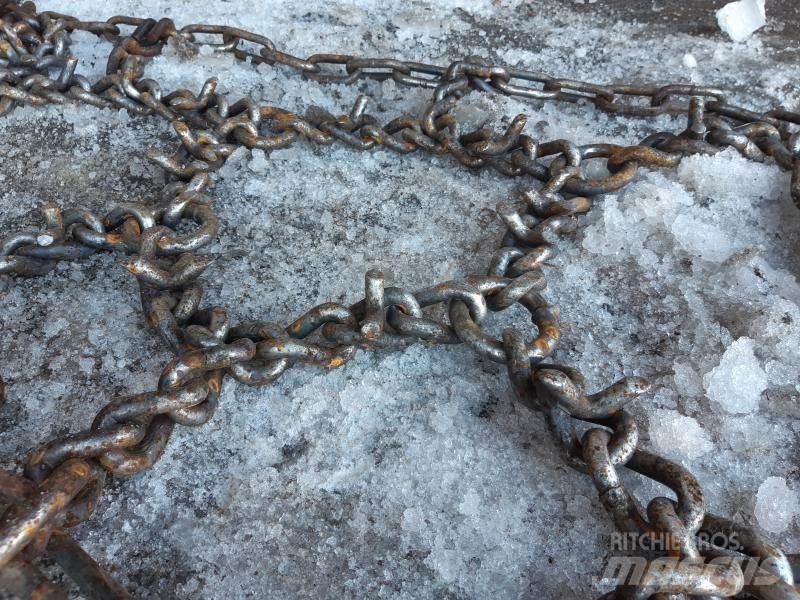  BRODDKEDJOR 13,6-36 Däck, hjul och fälgar