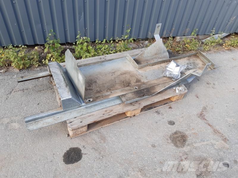  BUKPLÅT MF 5420 Övriga traktortillbehör