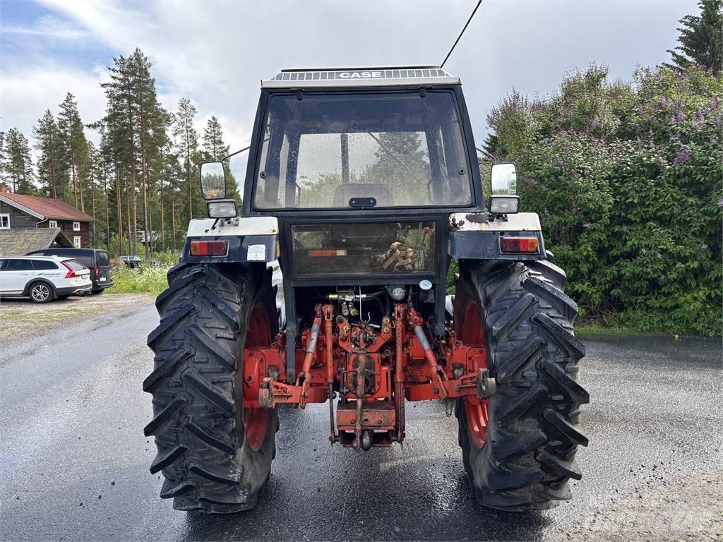Case IH 1490 4WD Traktorer