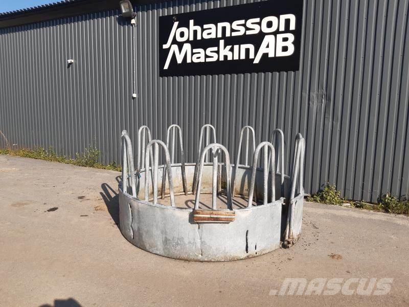  FODERHÄCK TYP K200 210 Övrig inomgårdsutrustning
