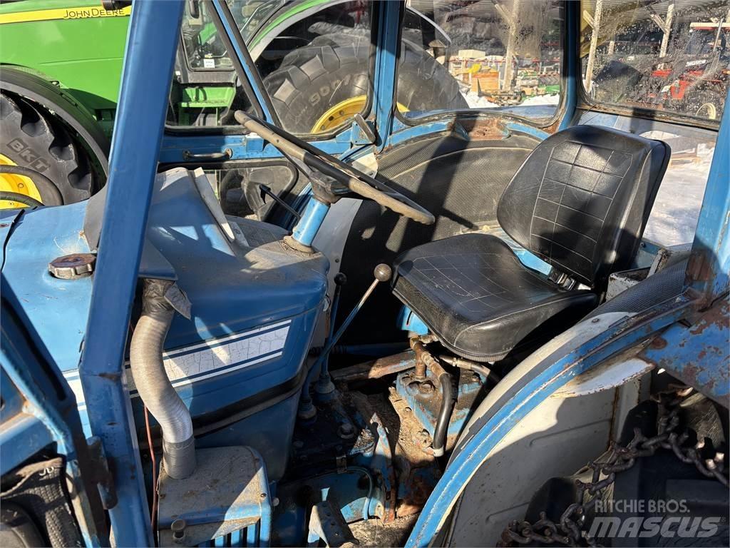 Ford 5000 med lastare Traktorer