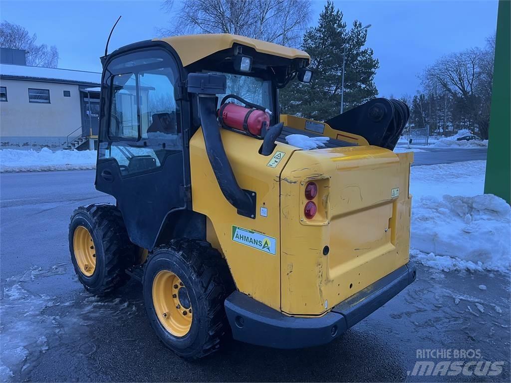 JCB 330 SKID STEER ATV