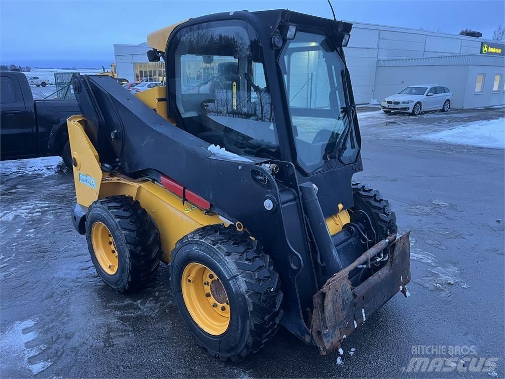 JCB 330 SKID STEER ATV