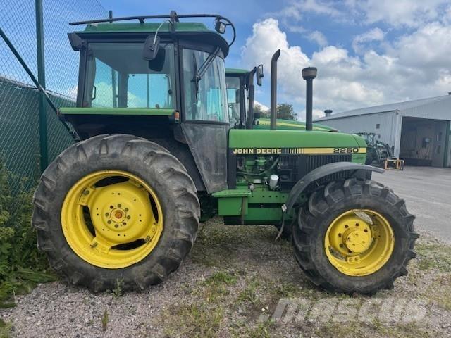 John Deere 2250 TRAKTOR Traktorer