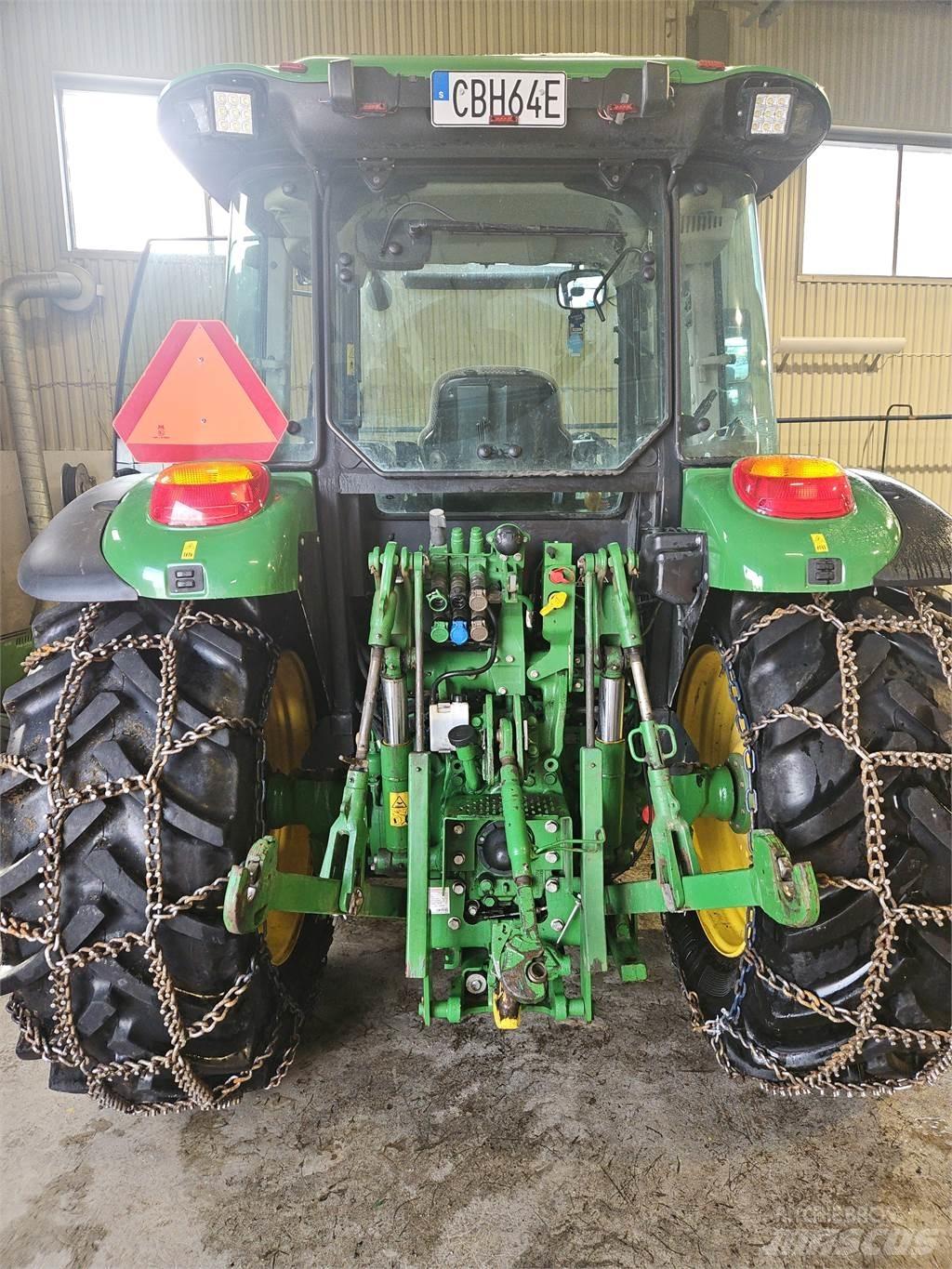 John Deere 5115M Traktorer