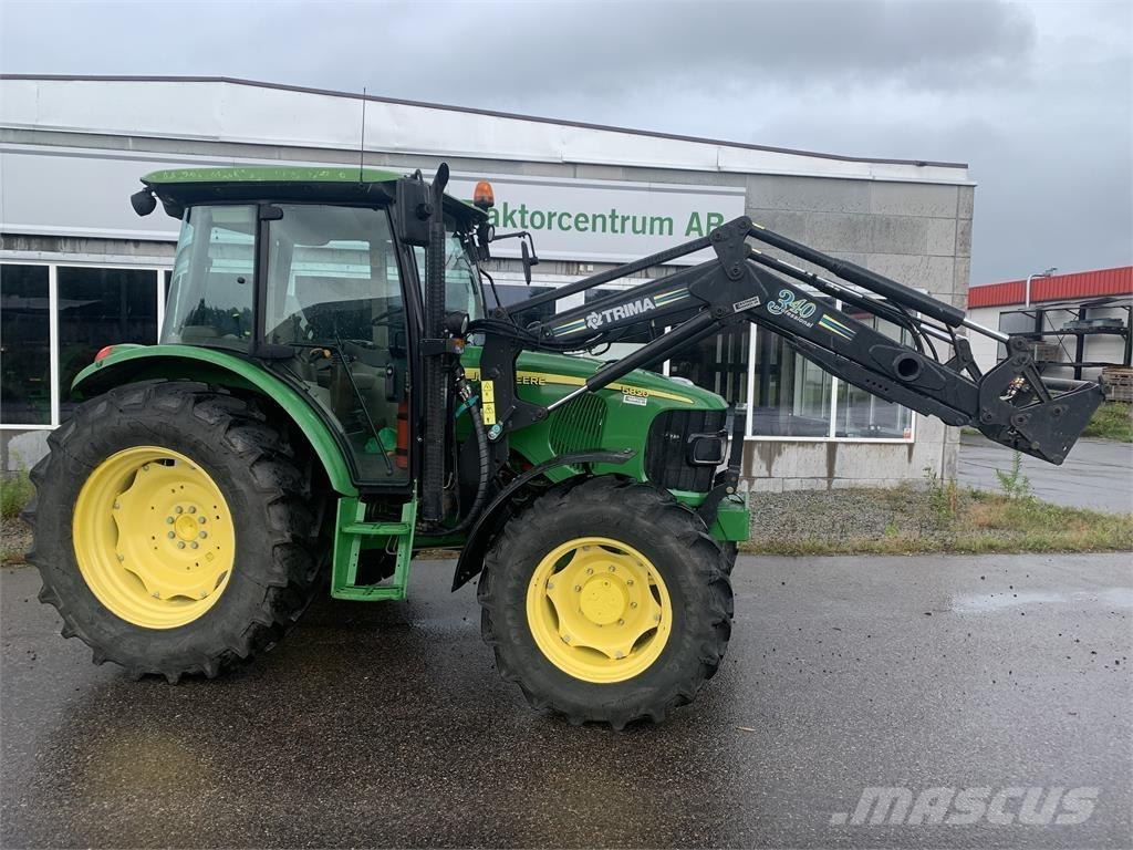 John Deere 5820 Traktorer