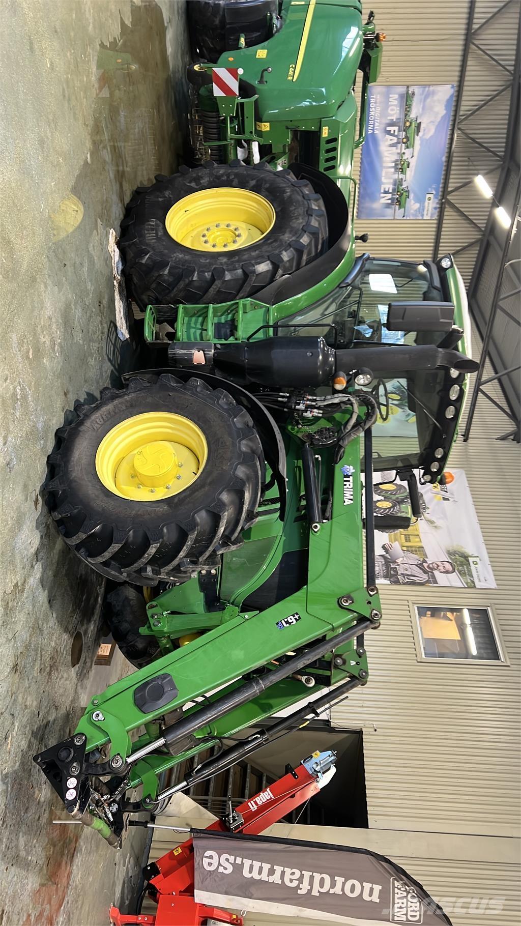 John Deere 6215R Traktorer