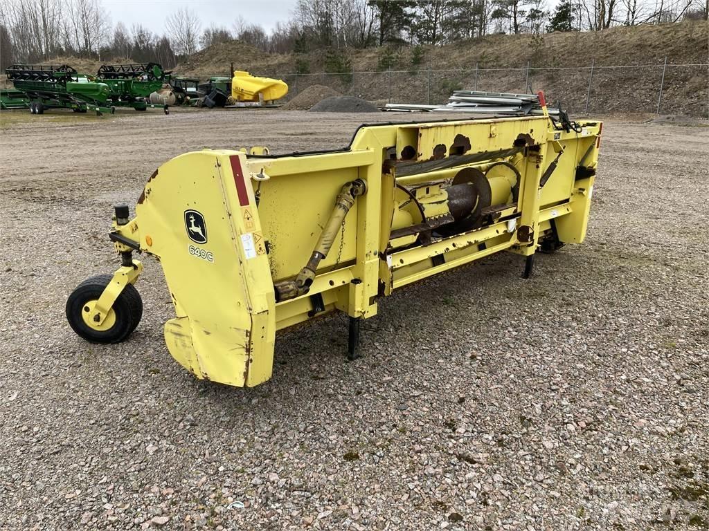 John Deere 640C Pick-up Tillbehör till fälthackar