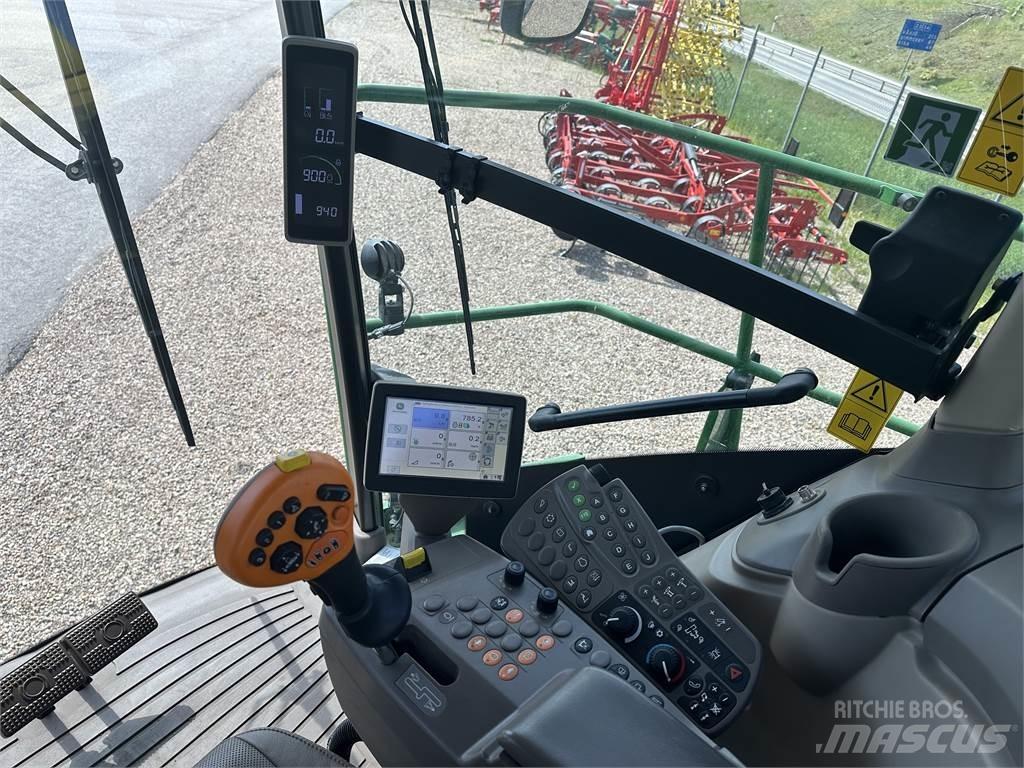 John Deere 8600 Självgående fälthackar