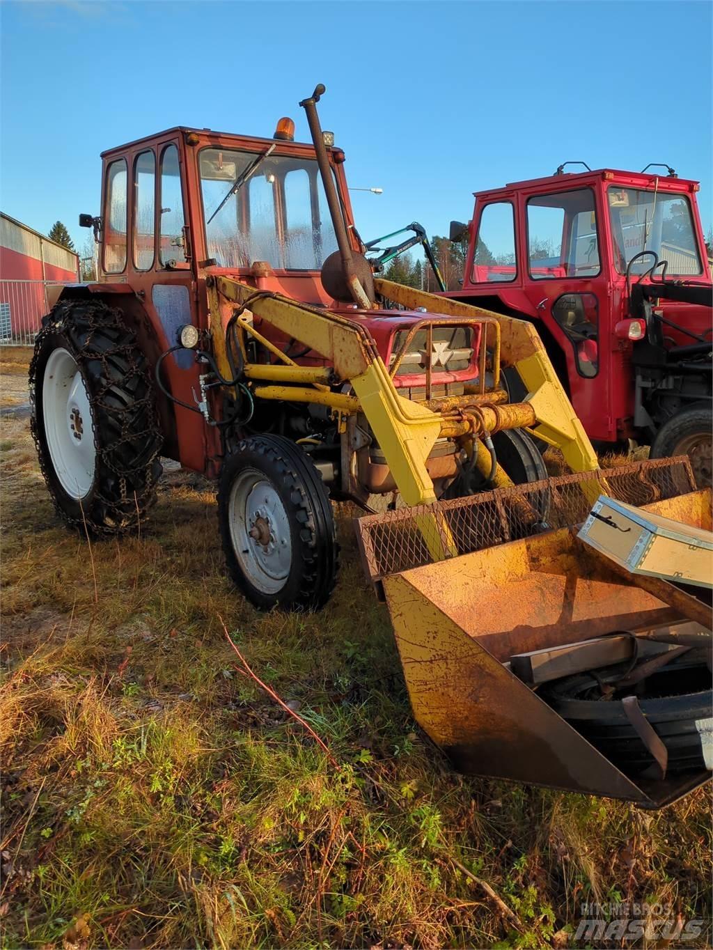 Massey Ferguson 135 Traktorer