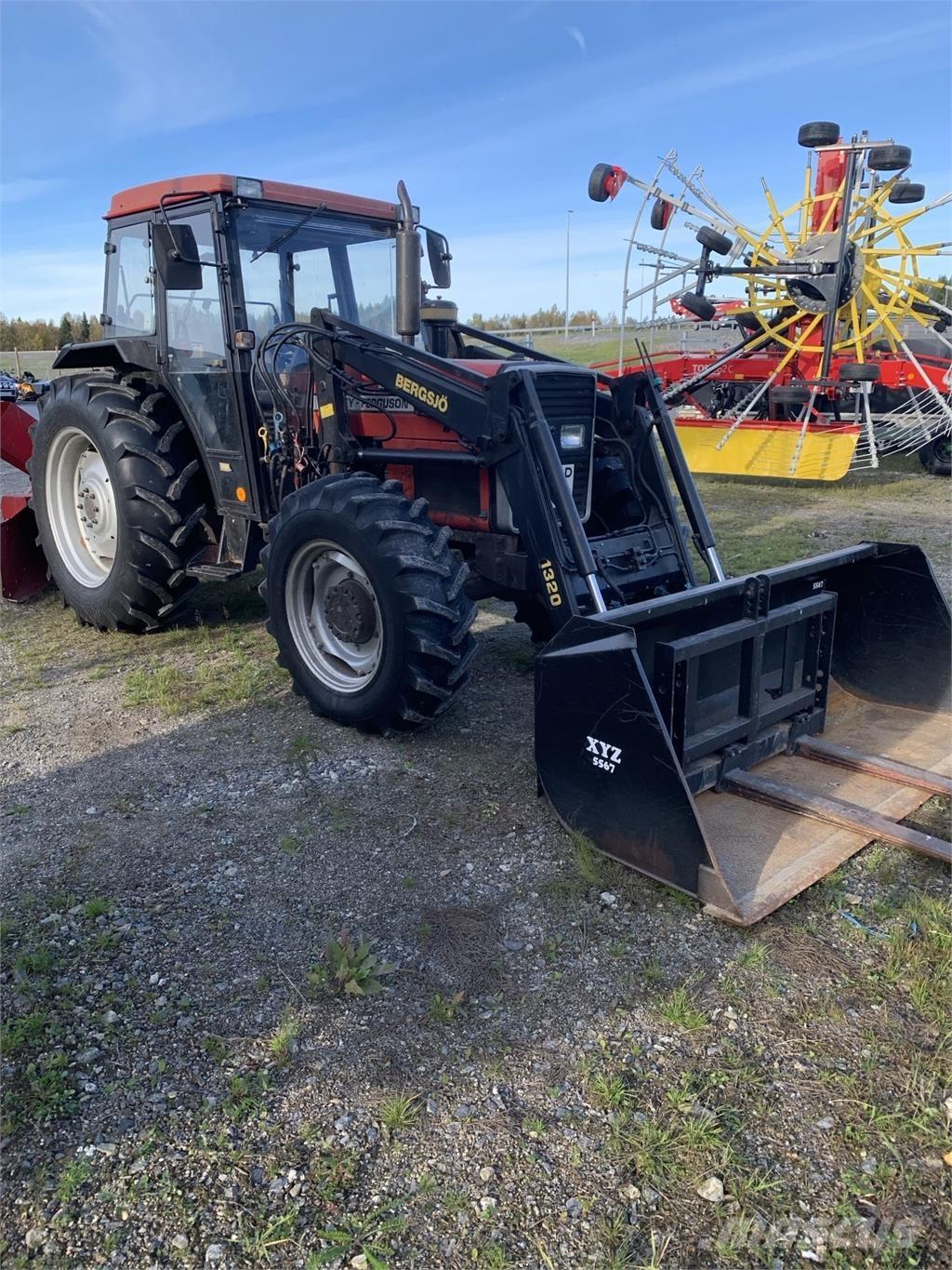 Massey Ferguson 365 4WD Traktorer