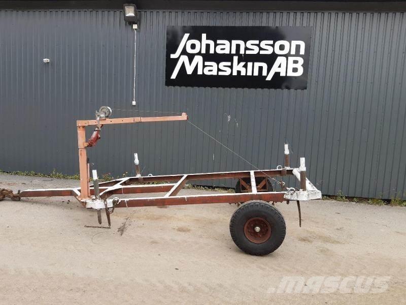  Skogvagn med vinch Skogsvagnar