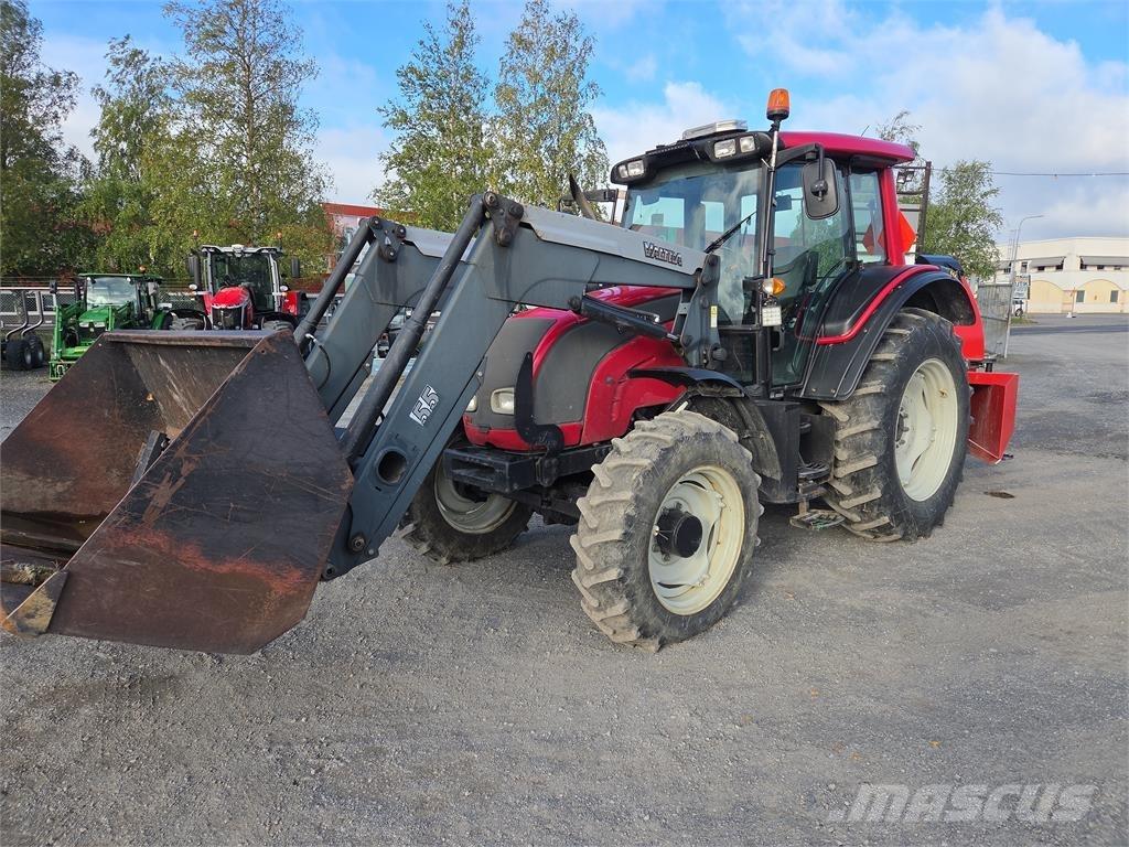 Valtra N121 Traktorer