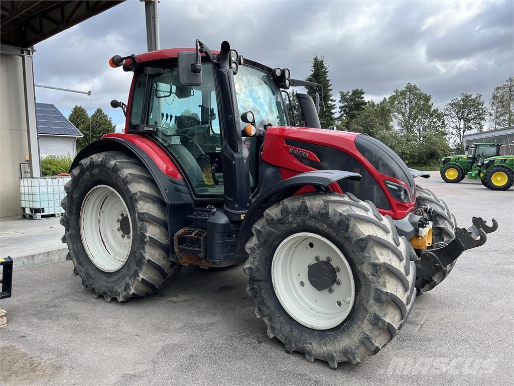 Valtra N174 Traktorer