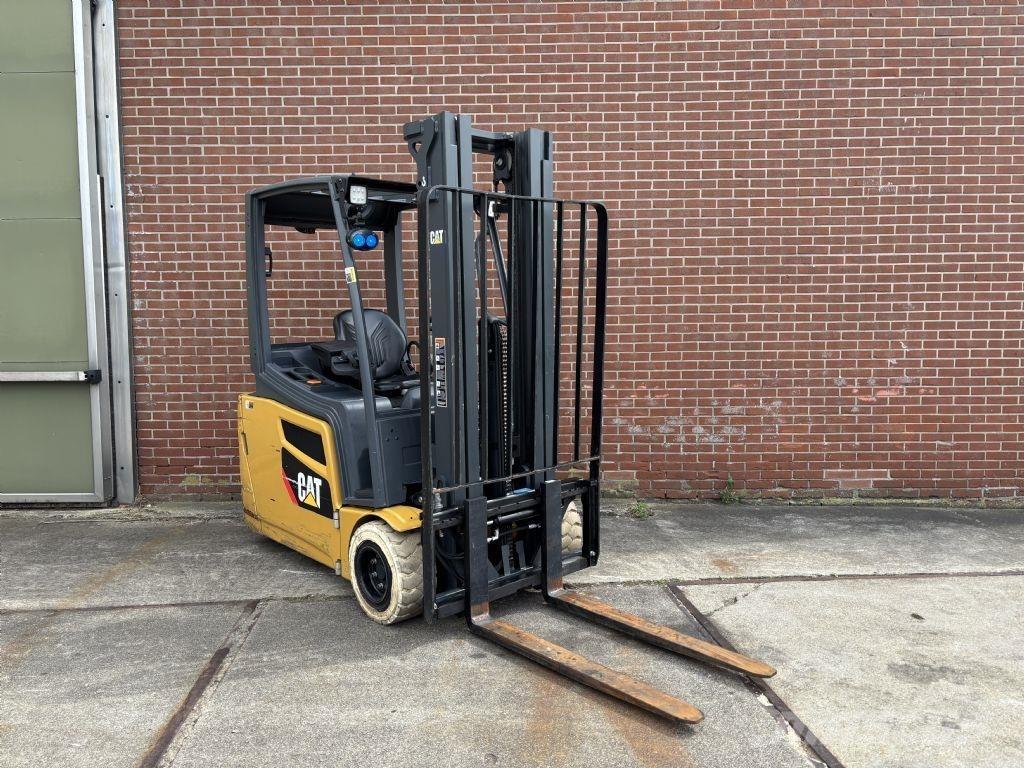 CAT 2ET4000 Elmotviktstruckar