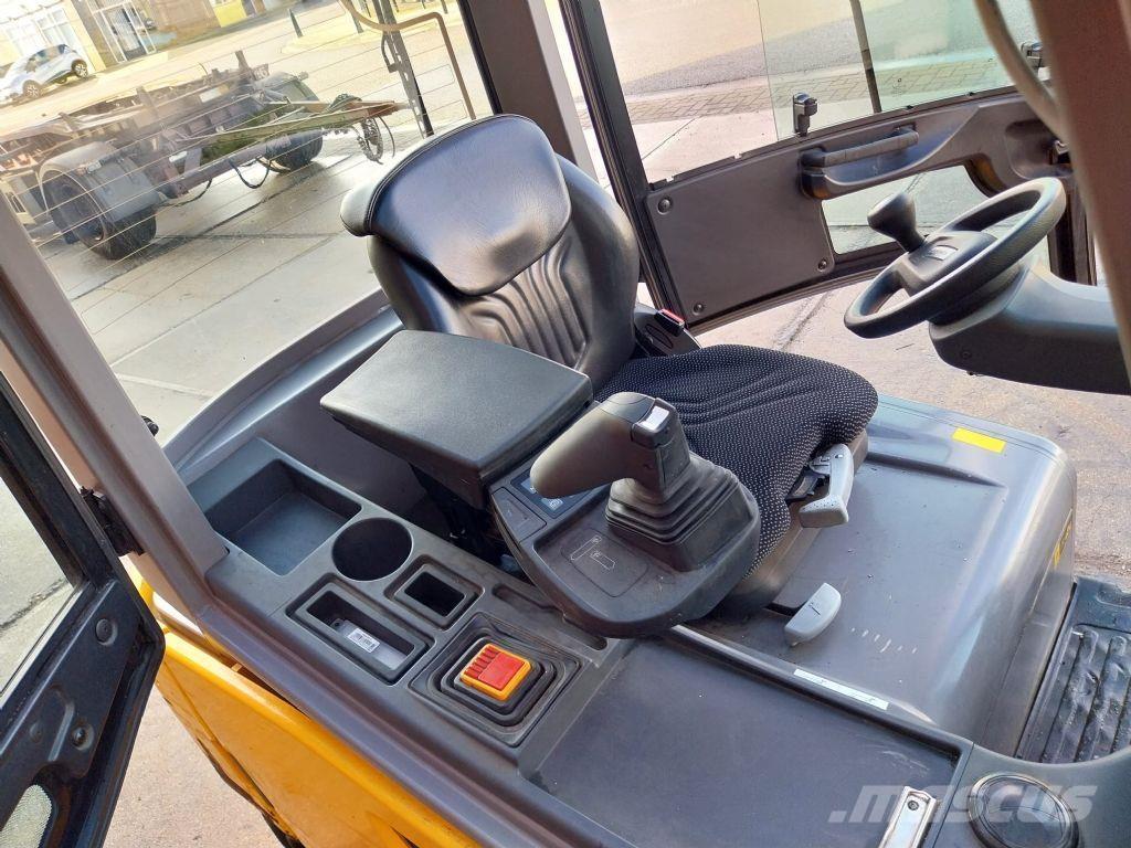 Jungheinrich EFG 320 Elmotviktstruckar