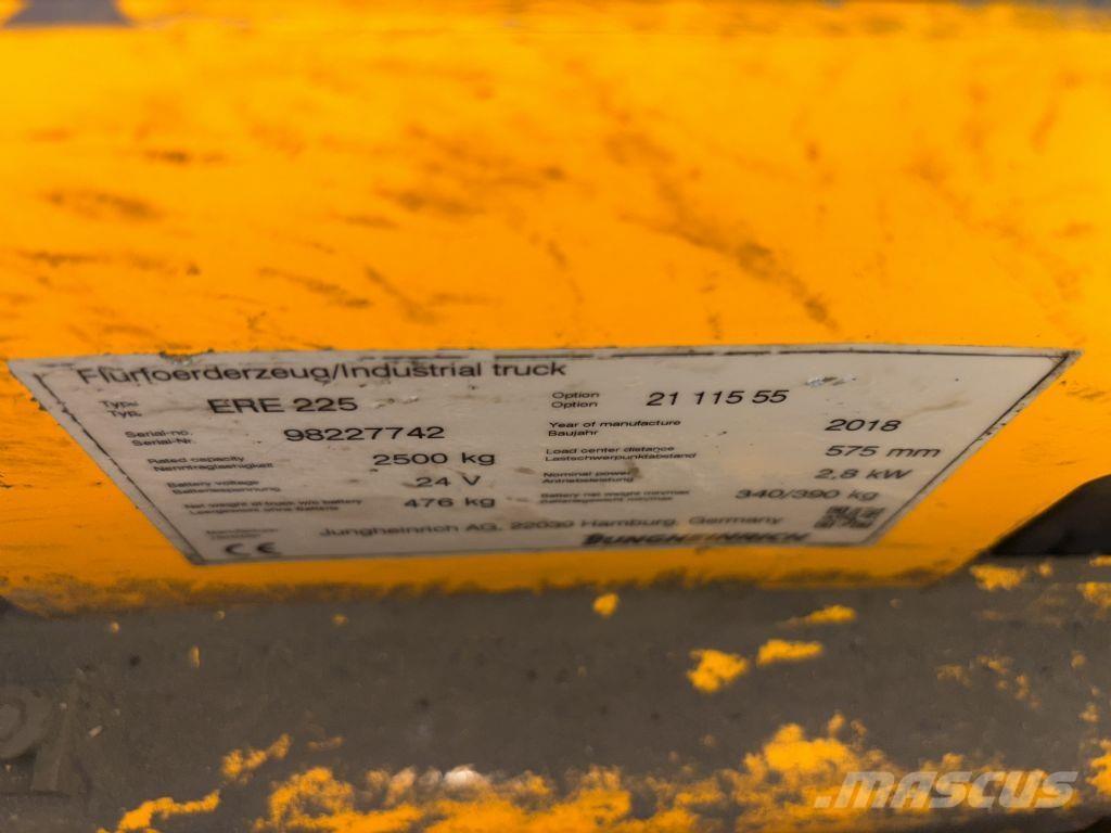 Jungheinrich ERE 225 Staplare